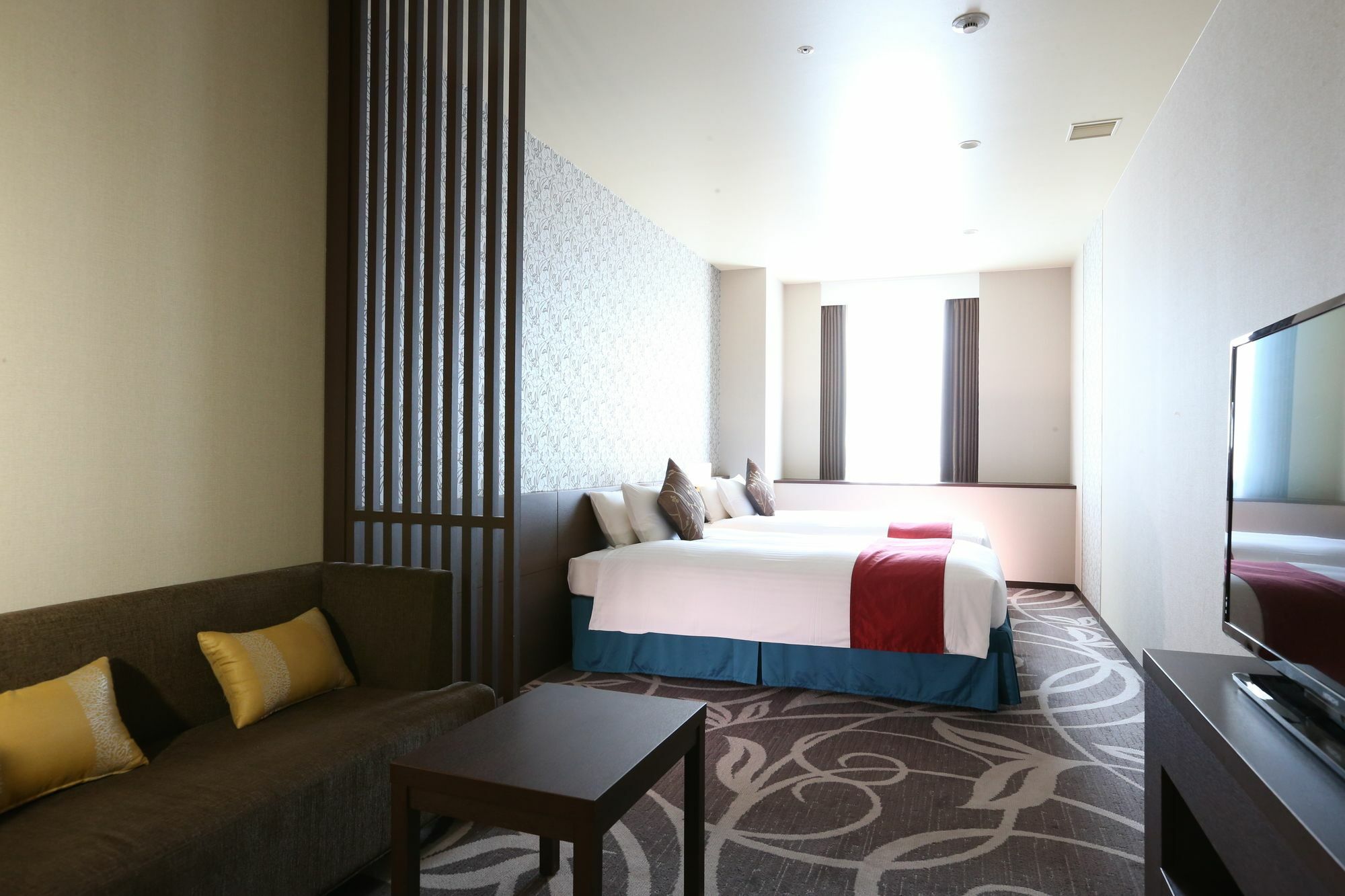 ホテル クインテッサホテル大阪ベイ 4*